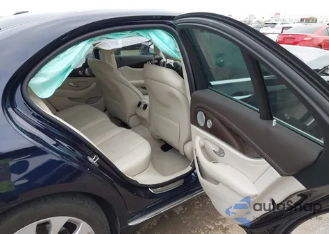 2017 Mercedes-Benz E 300 из США, поврежденный, VIN WDDZF4JB6HA067825